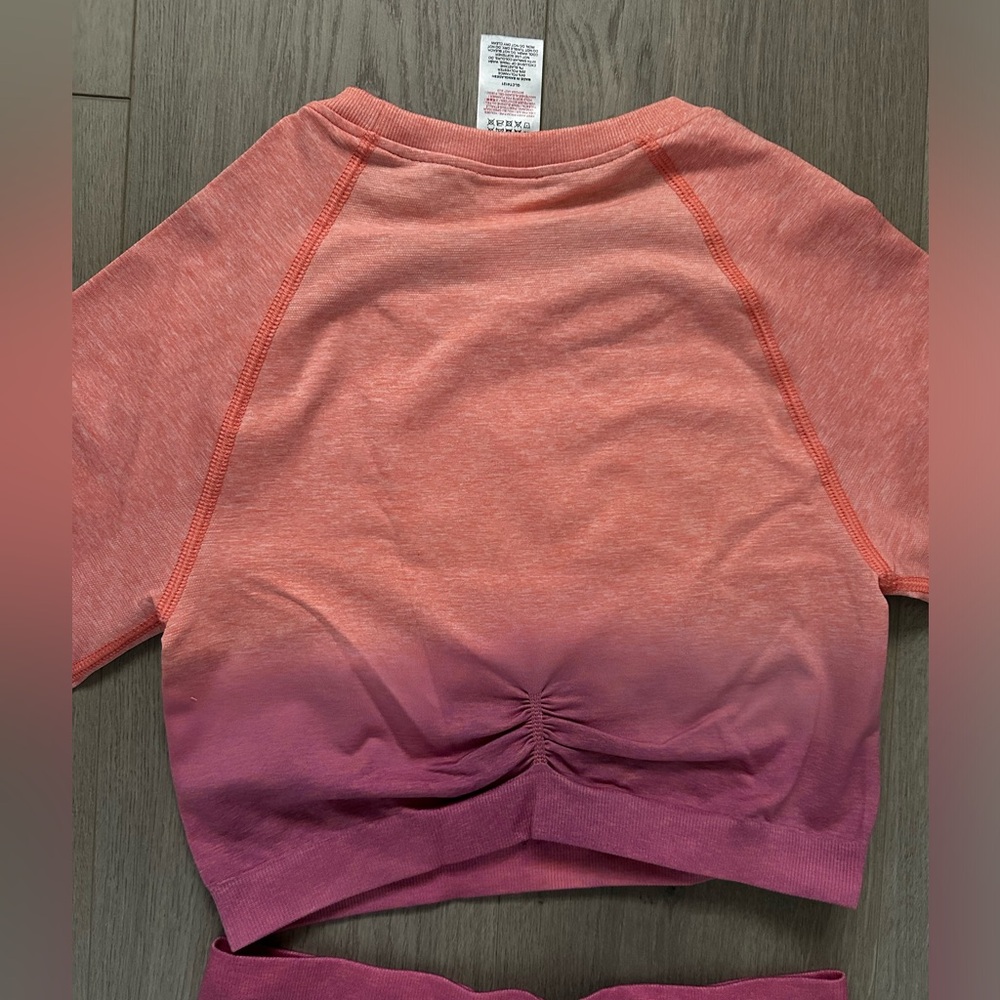 NWOT Gymshark SET Adapt Ombré Seamless - Crop top & Leggings - Medium - Picture 5 of 16
